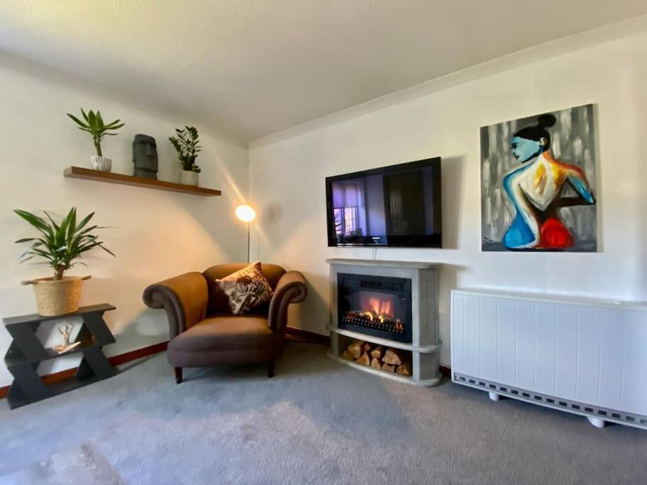 Apartment With Parking, Close To The Raigmore Hospital Inverness Ngoại thất bức ảnh